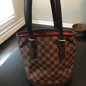 Gently used Louis Vuitton bucket bag
